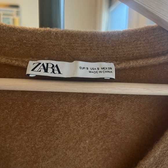 Zara_Cropped Cardigan Mustard Yellow - Picture 2 of 3